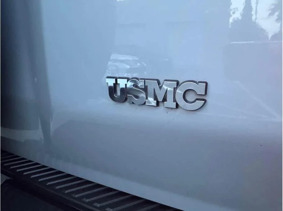 2024 GMC Hummer EV - Image 18 of 18