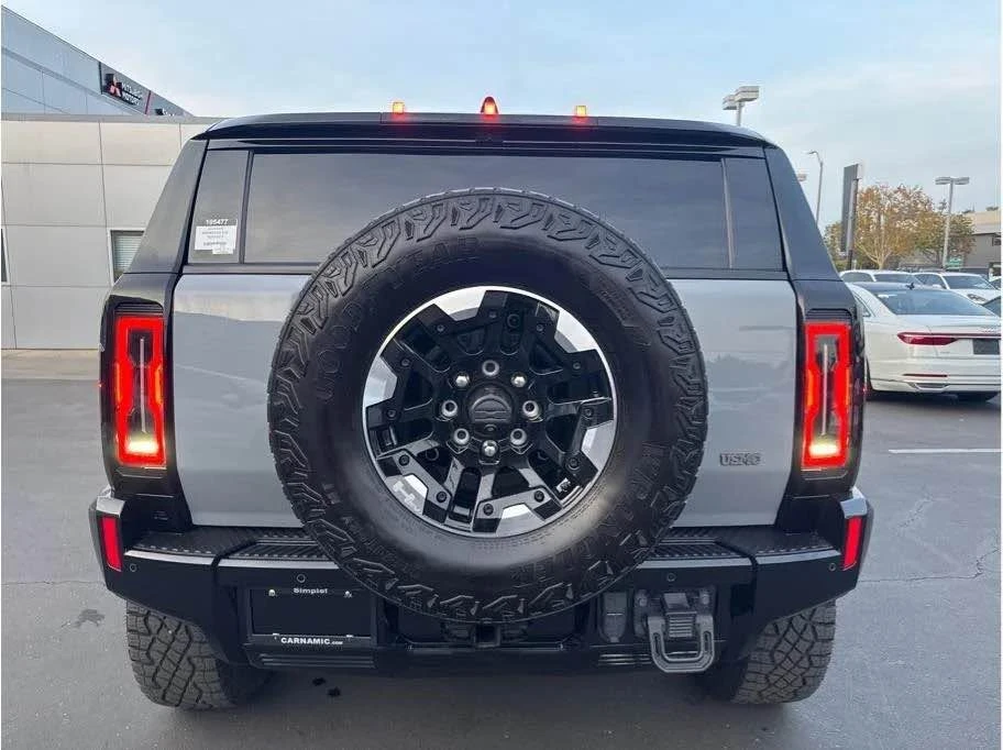 2024 GMC Hummer EV - Image 4 of 18