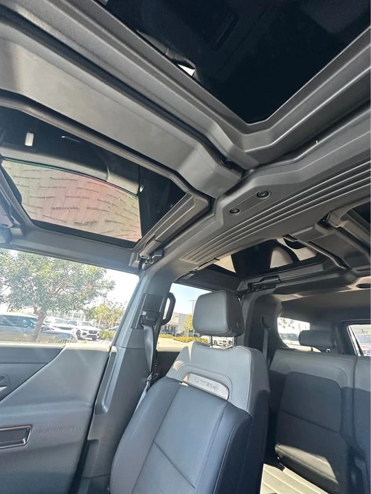 2024 GMC Hummer EV - Image 8 of 8