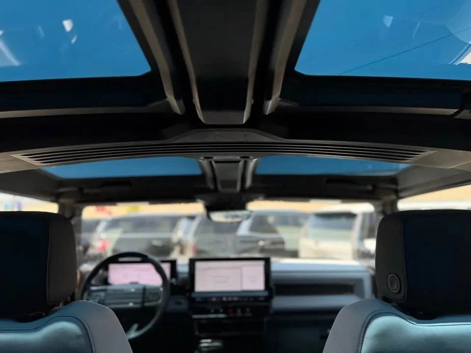 2024 GMC Hummer EV - Image 17 of 17