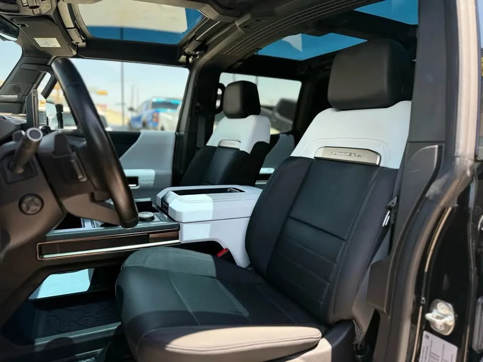 2024 GMC Hummer EV - Image 9 of 17