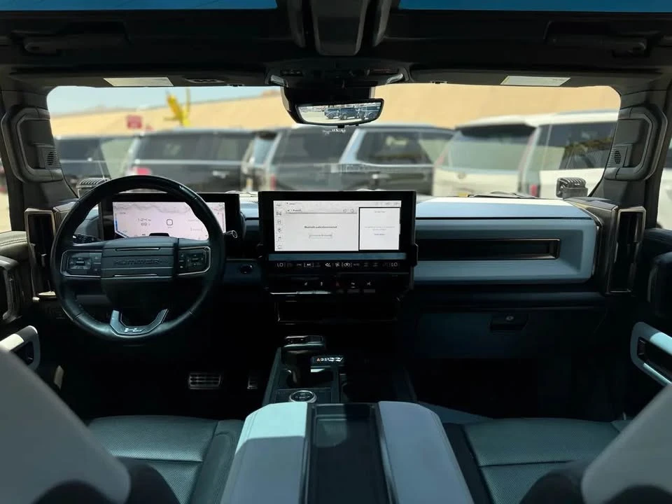 2024 GMC Hummer EV - Image 15 of 17