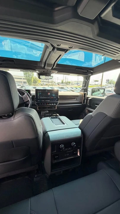 2024 GMC Hummer EV - Image 15 of 16