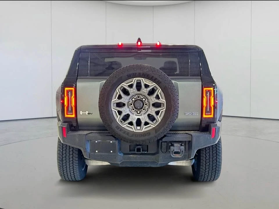 2024 GMC Hummer EV - Image 5 of 10
