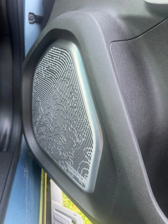 2024 GMC Hummer EV - Image 6 of 17