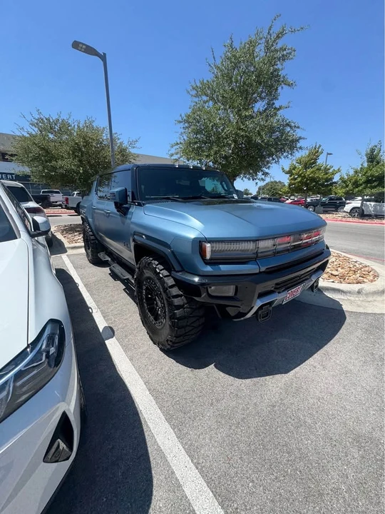 2024 GMC Hummer EV - Image 2 of 3