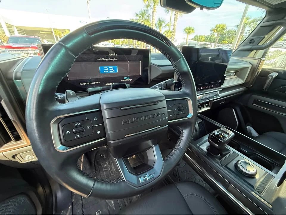 2024 GMC Hummer EV - Image 7 of 9