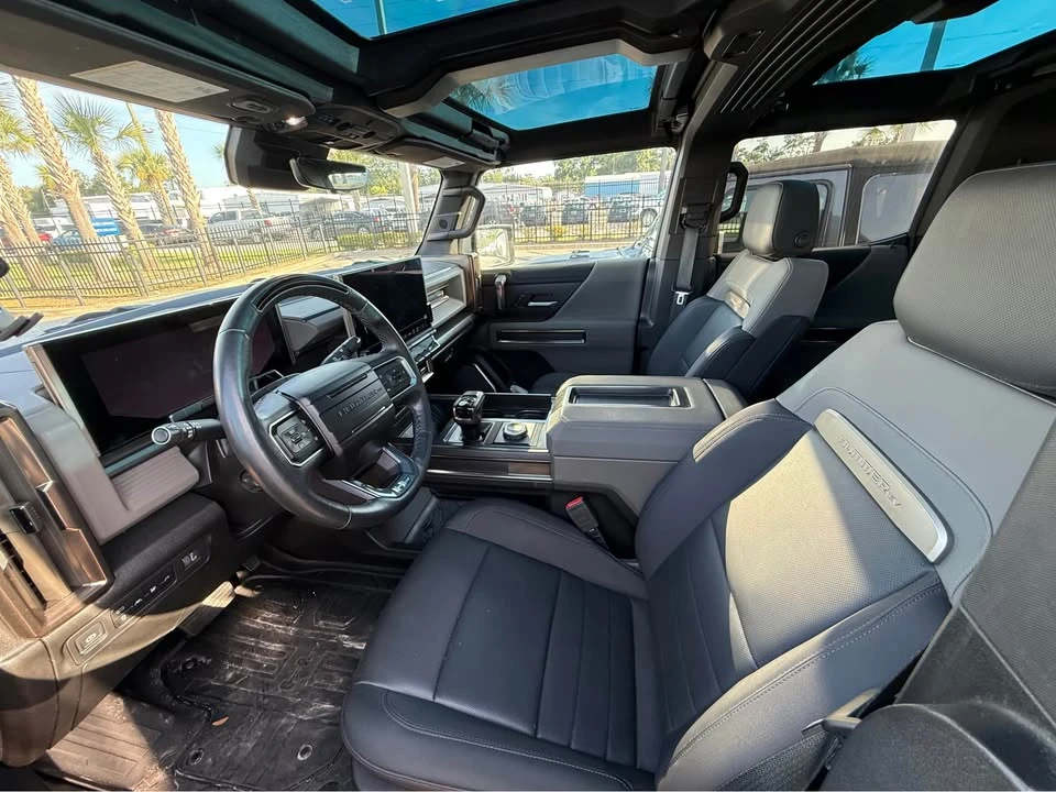 2024 GMC Hummer EV - Image 5 of 9