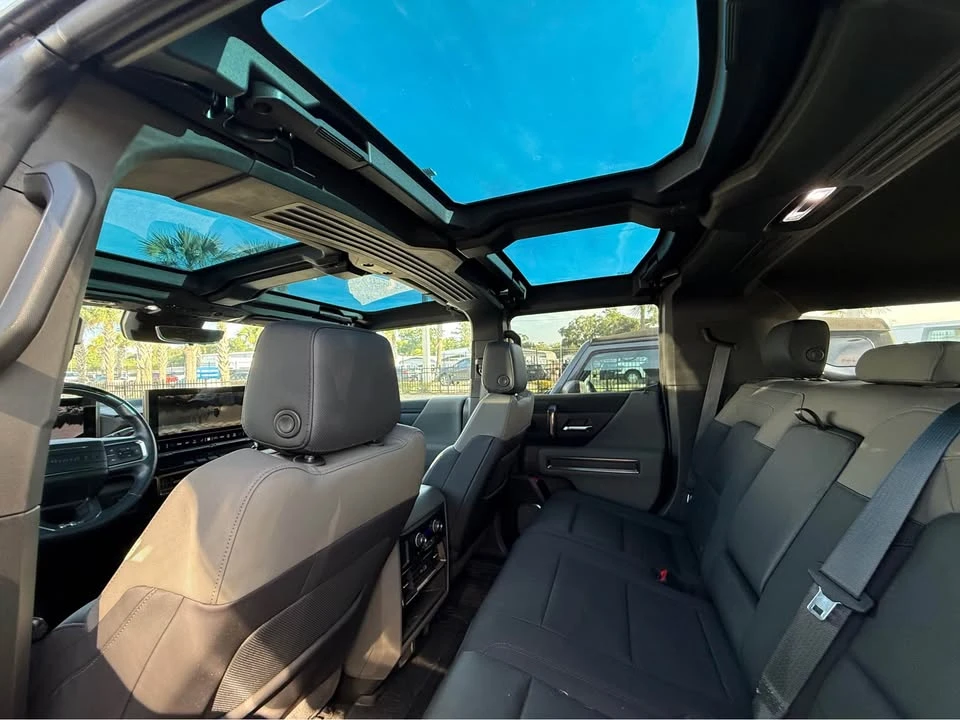 2024 GMC Hummer EV - Image 9 of 9