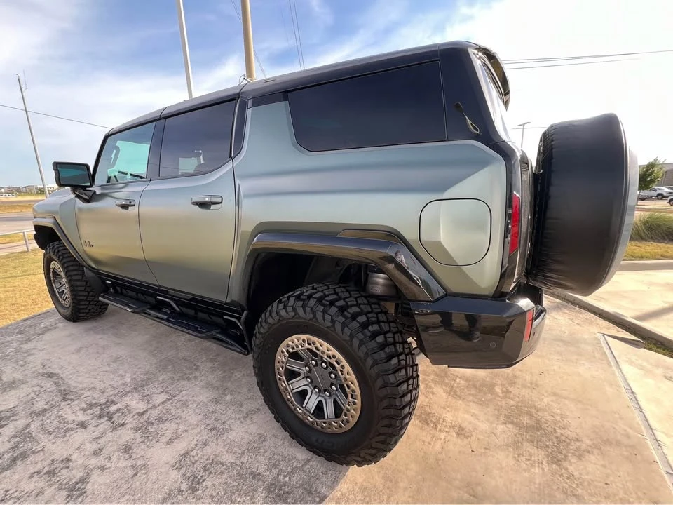 2024 GMC Hummer EV - Image 4 of 6