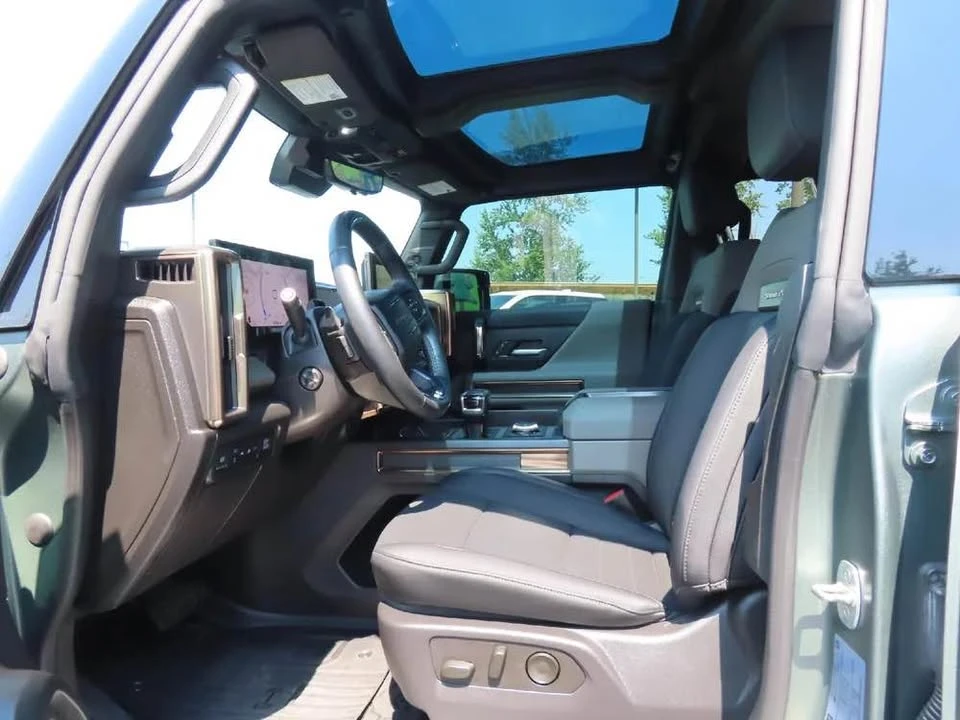 2024 GMC Hummer EV - Image 7 of 14
