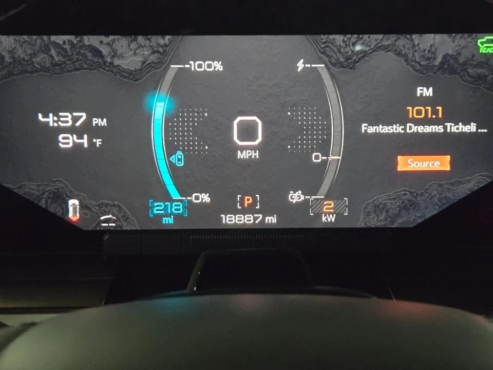 2024 GMC Hummer EV - Image 11 of 18
