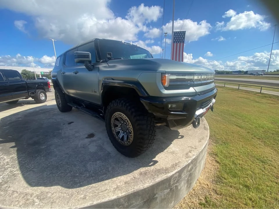 2024 GMC Hummer EV - Image 2 of 11