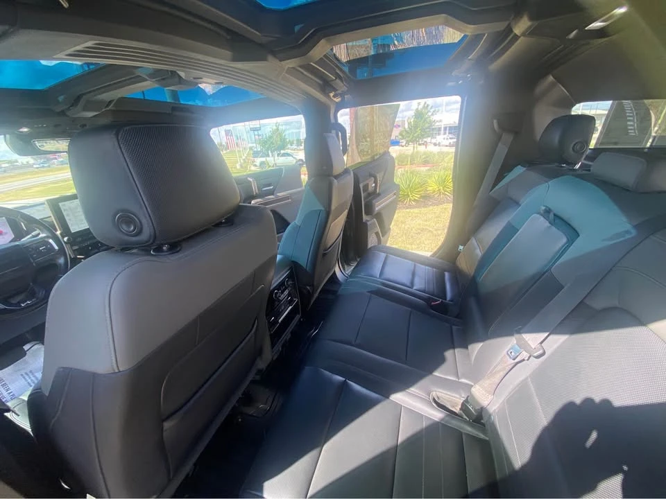 2024 GMC Hummer EV - Image 11 of 11