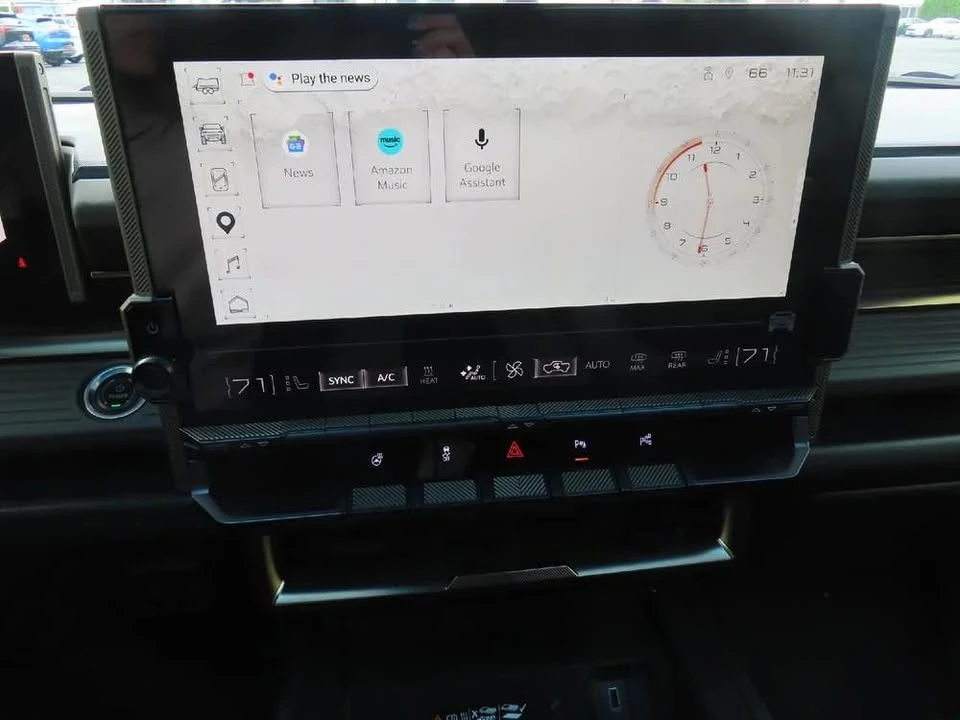 2024 GMC Hummer EV - Image 10 of 16