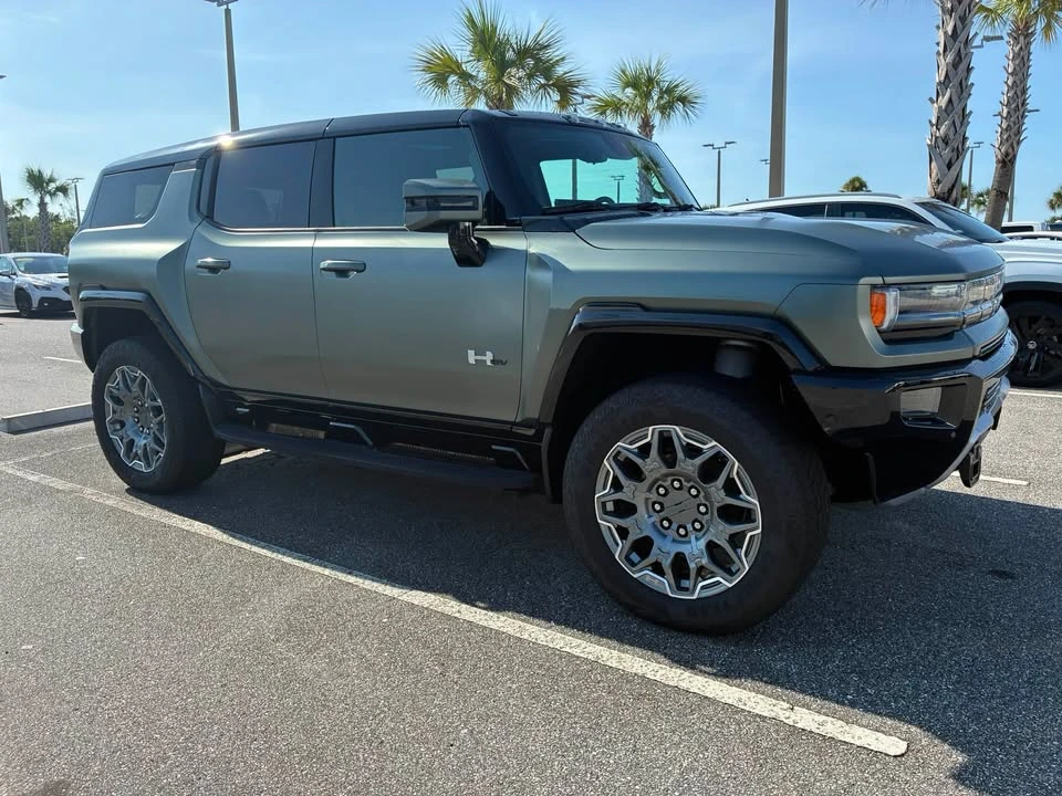 2024 GMC Hummer EV - Image 4 of 12