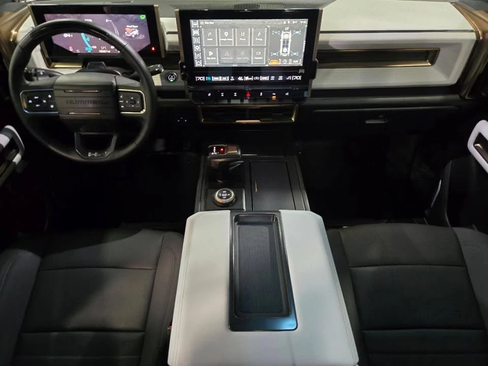 2024 GMC Hummer EV - Image 15 of 18