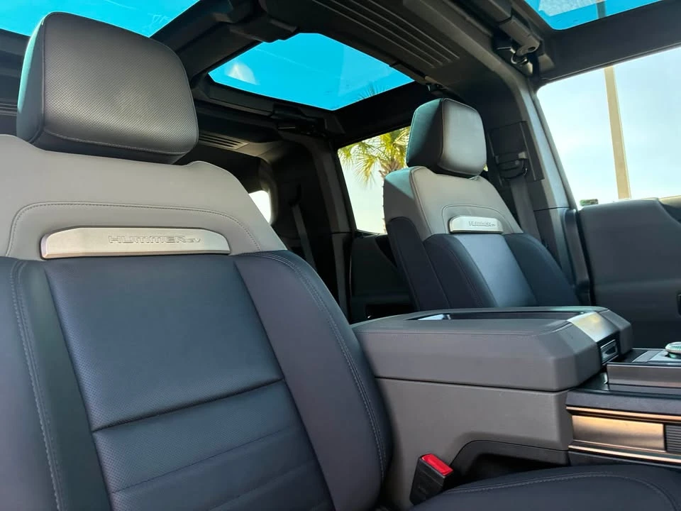 2024 GMC Hummer EV - Image 7 of 12