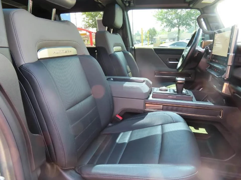 2024 GMC Hummer EV - Image 9 of 14