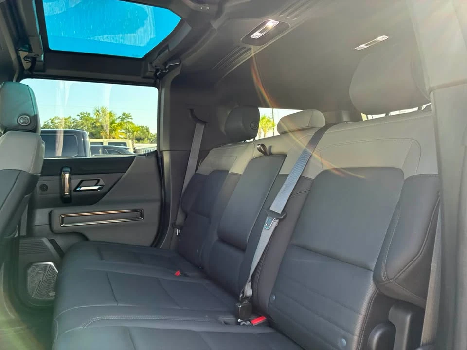 2024 GMC Hummer EV - Image 12 of 12