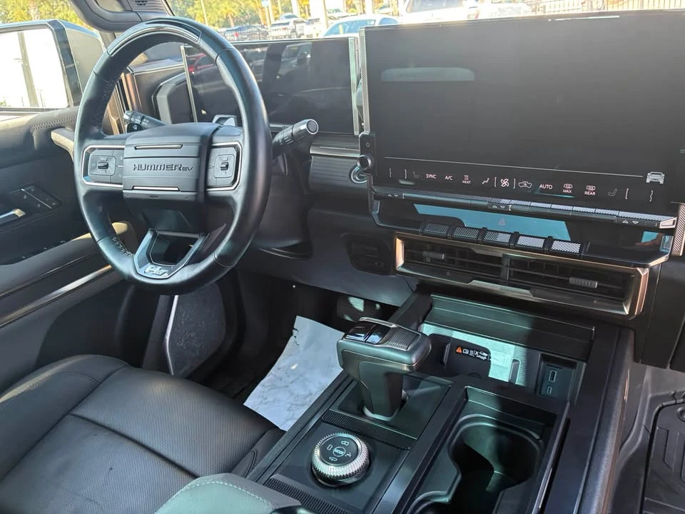2024 GMC Hummer EV - Image 9 of 12
