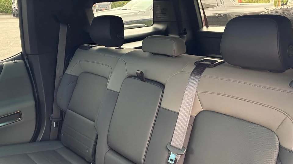 2024 GMC Hummer EV - Image 8 of 10