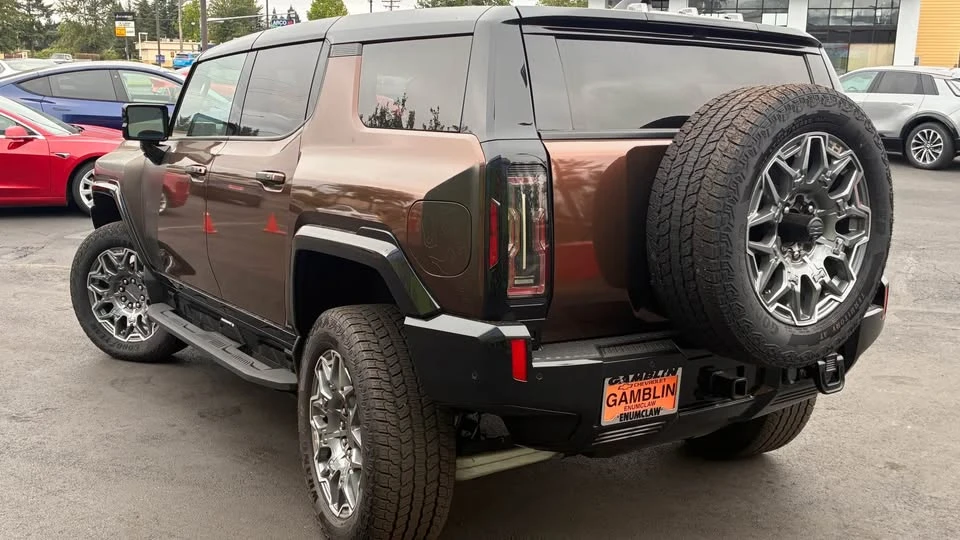 2024 GMC Hummer EV - Image 2 of 10