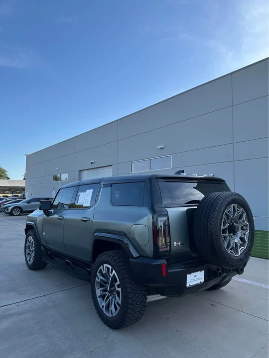 2024 GMC Hummer EV - Image 2 of 5
