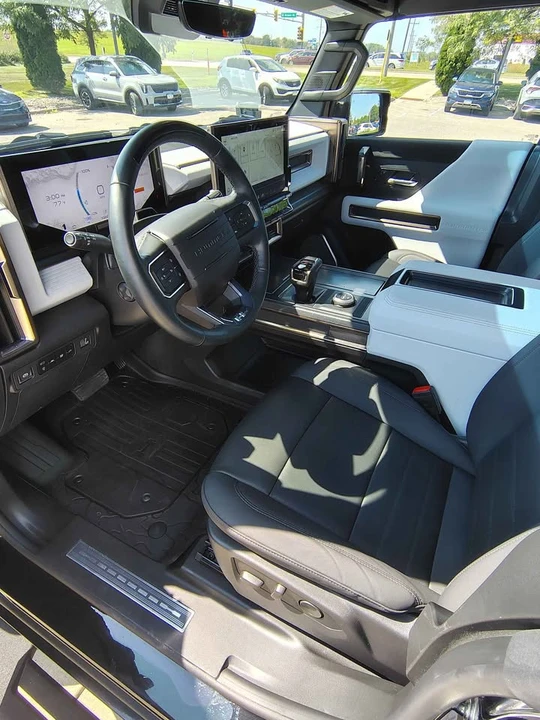 2024 GMC Hummer EV - Image 5 of 20