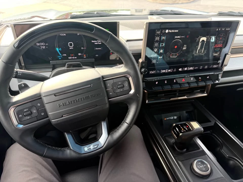 2024 GMC Hummer EV - Image 14 of 20