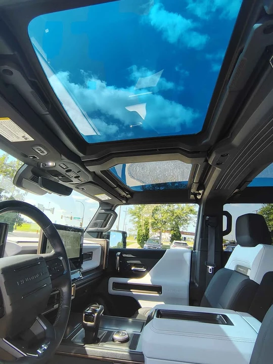 2024 GMC Hummer EV - Image 16 of 20