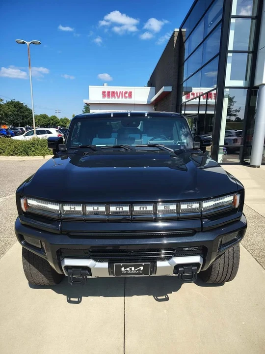 2024 GMC Hummer EV - Image 11 of 20