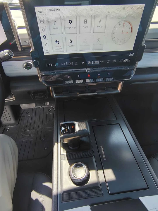2024 GMC Hummer EV - Image 6 of 20