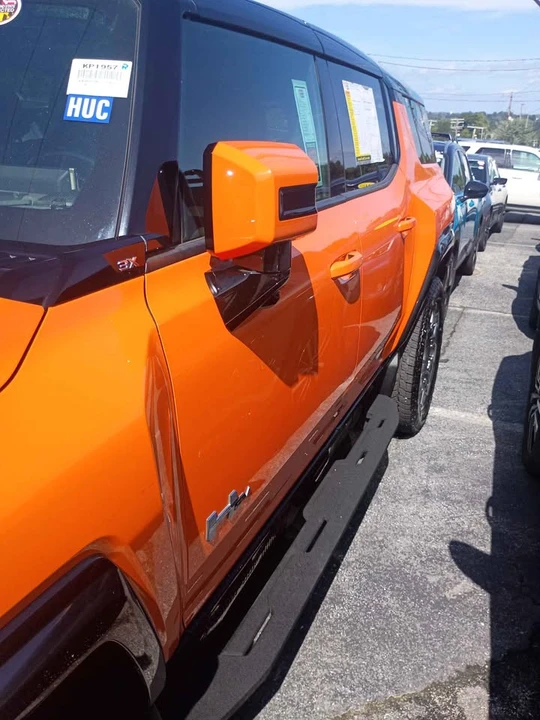 2024 GMC Hummer EV - Image 3 of 4