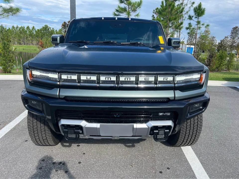 2024 GMC Hummer EV - Image 12 of 14