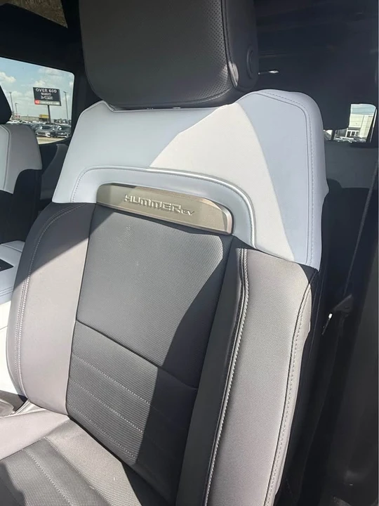 2024 GMC Hummer EV - Image 5 of 13