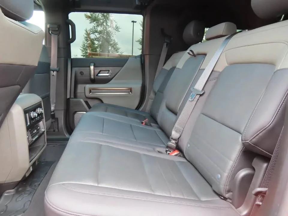 2024 GMC Hummer EV - Image 5 of 5
