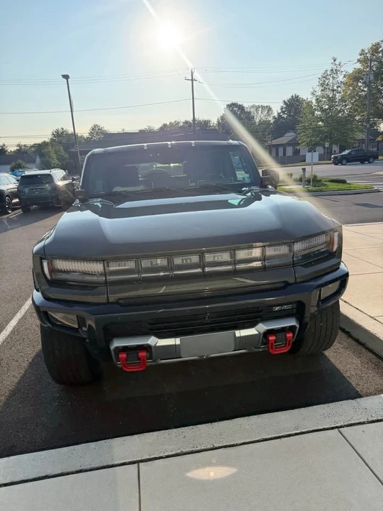 2024 GMC Hummer EV - Image 2 of 6