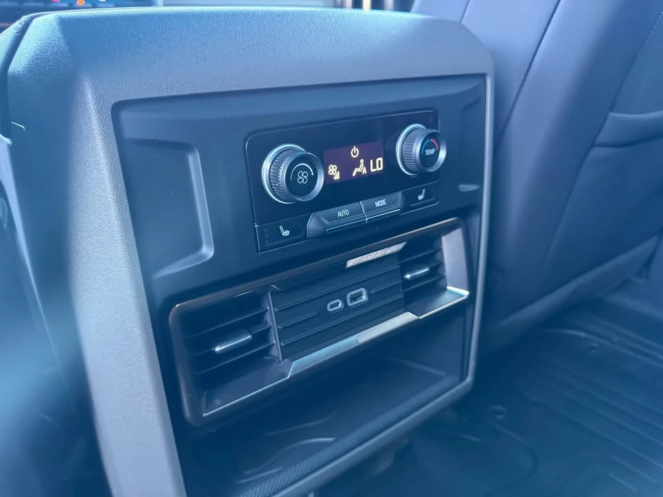 2024 GMC Hummer EV - Image 15 of 19