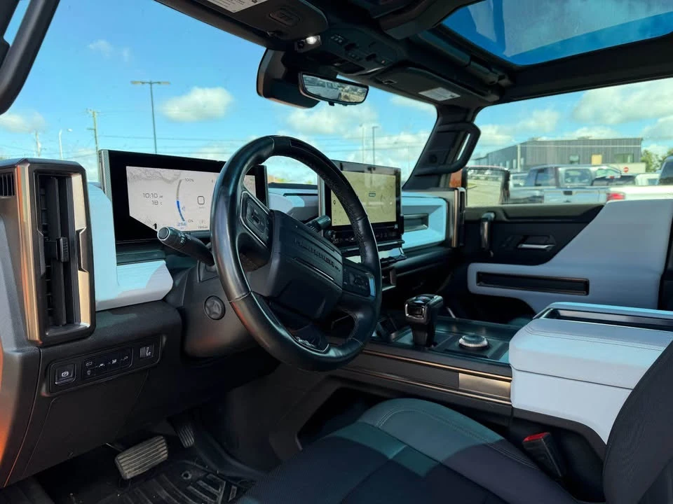 2024 GMC Hummer EV - Image 15 of 20