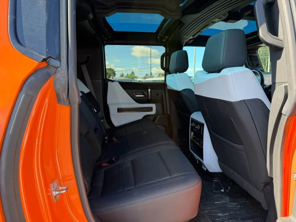 2024 GMC Hummer EV - Image 11 of 20