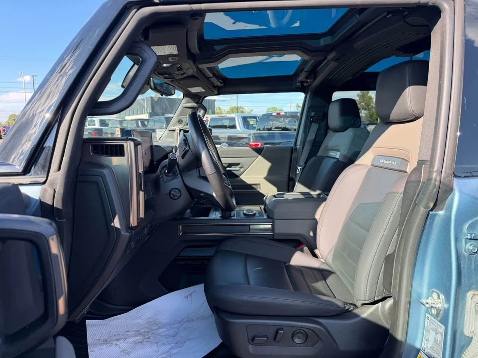 2024 GMC Hummer EV - Image 11 of 16