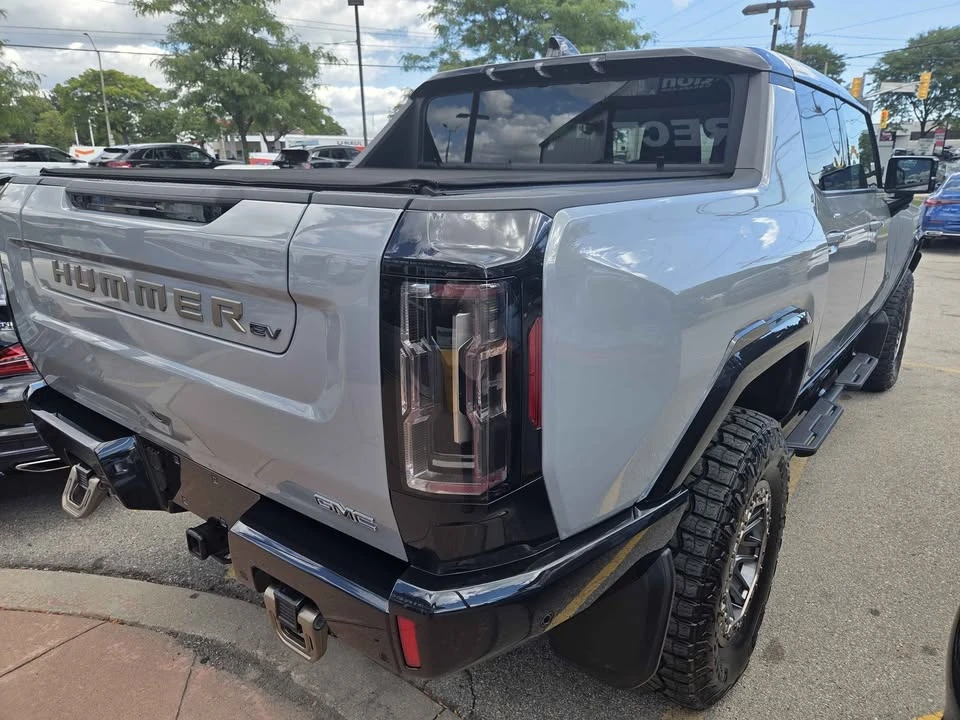 2024 GMC Hummer EV - Image 4 of 7