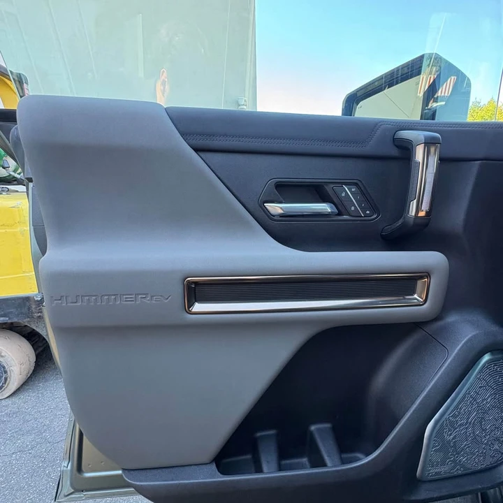 2024 GMC Hummer EV - Image 12 of 14