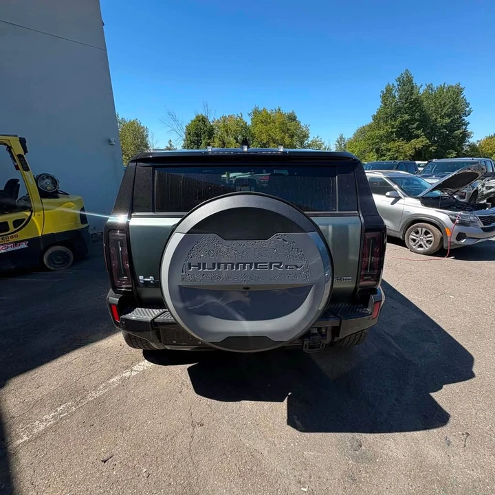 2024 GMC Hummer EV - Image 3 of 11