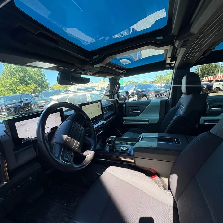 2024 GMC Hummer EV - Image 11 of 14
