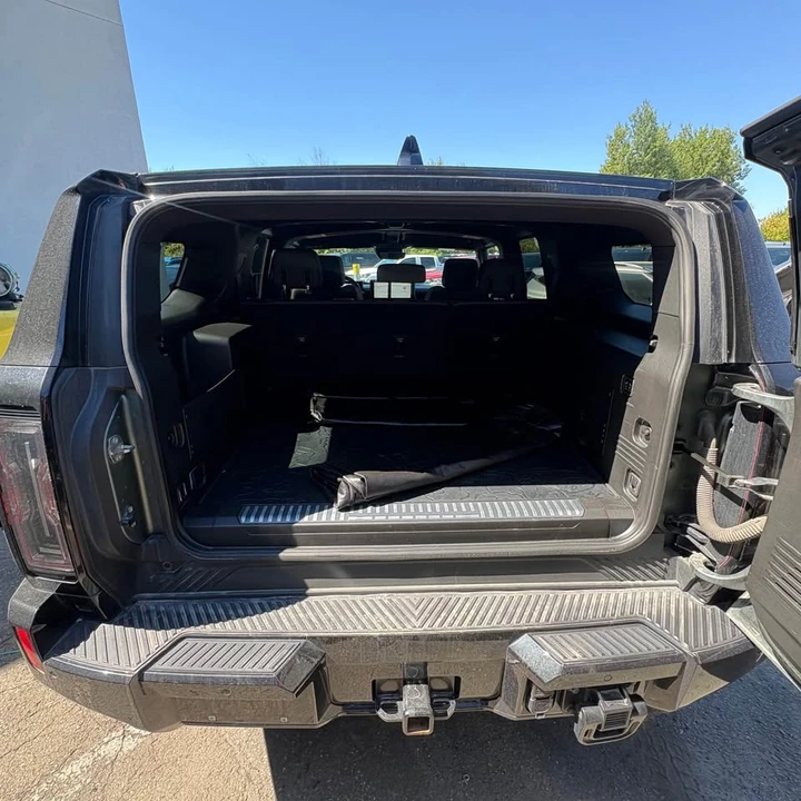 2024 GMC Hummer EV - Image 8 of 14