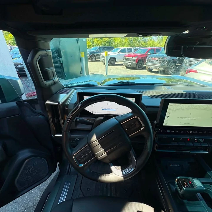 2024 GMC Hummer EV - Image 7 of 11