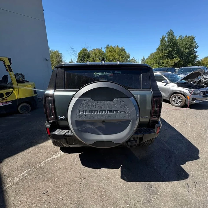 2024 GMC Hummer EV - Image 5 of 14