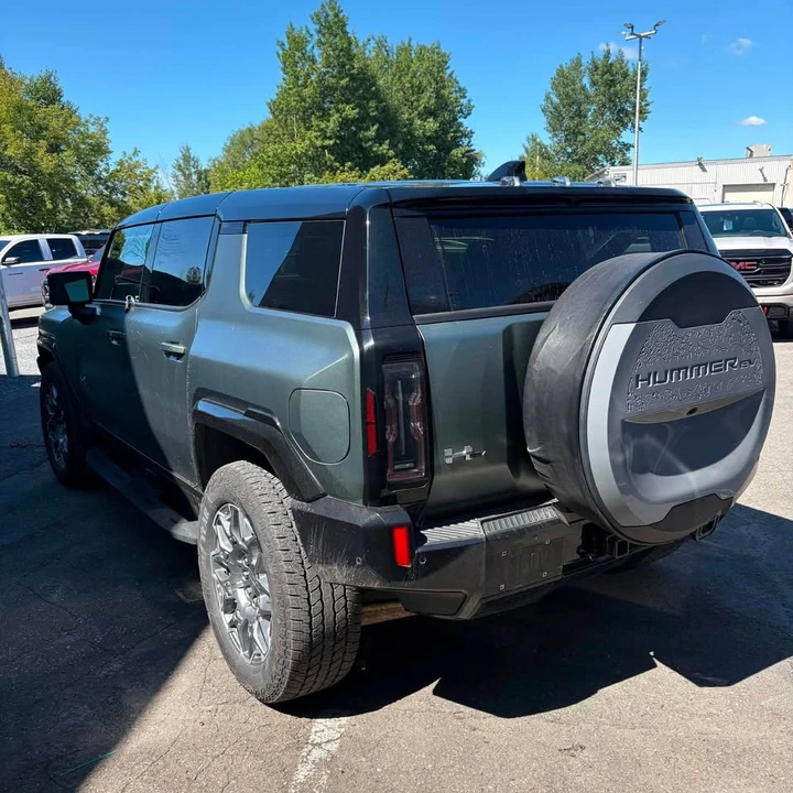 2024 GMC Hummer EV - Image 2 of 11